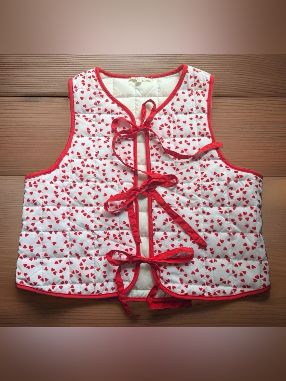BaeVely Women’s Quilted Heart Print Tie Front Vest Sz S White Red Cottagecore